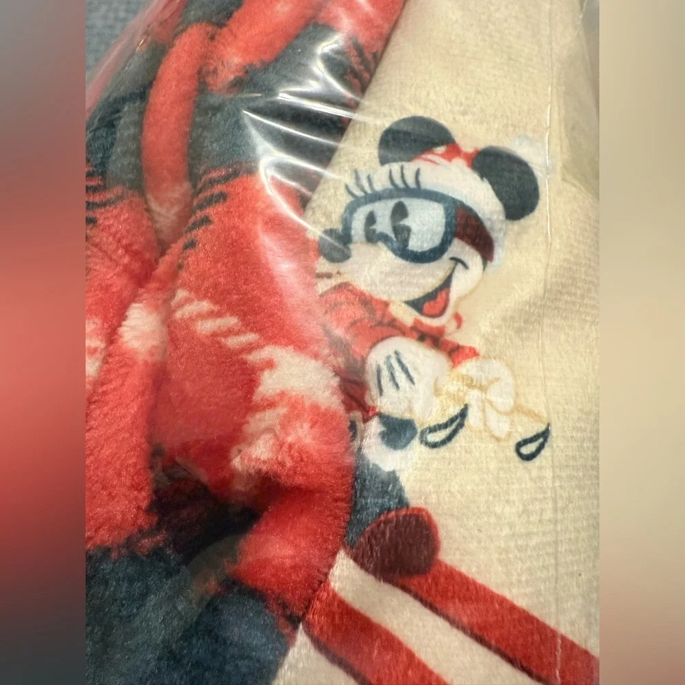 Disney Parks Holiday Red and Black Checkered reversible Fleece Blanket NWT